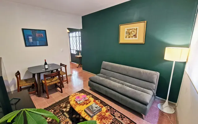 Appartement confortable restauré dans les années 1950 à proximité de...