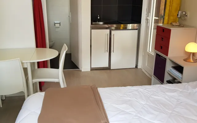 Studio terrasse 15.2.A village naturiste 4 * La Jenny