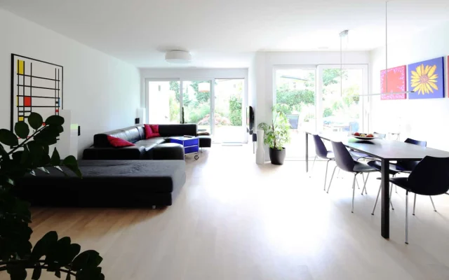 Suite moderna e espaçosa com jardim ZHR