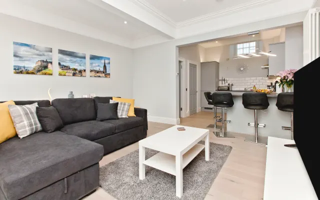 Moderno y espacioso 1 Bed Apt, West End