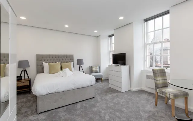 Estudio reformado junto a The Royal Mile