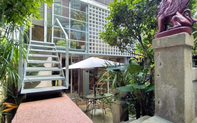 CASA GIARDINO In centro con garage