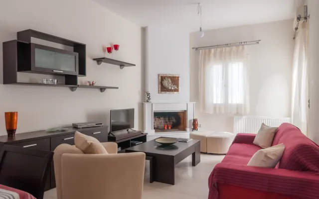 Naxos Asty, walking distance to everything!