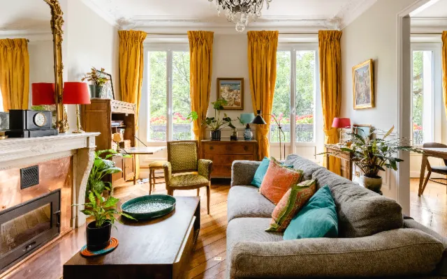 Chambre privée dans un appartement haussmannien près du Marais