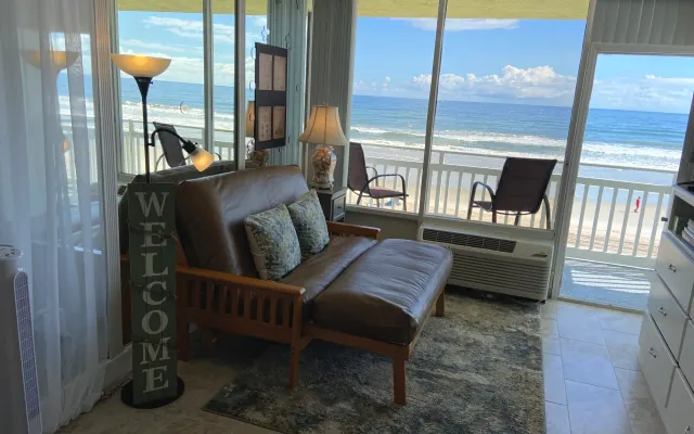 Oceanfront studio in Condotel. Can’t get any closer to the beach!