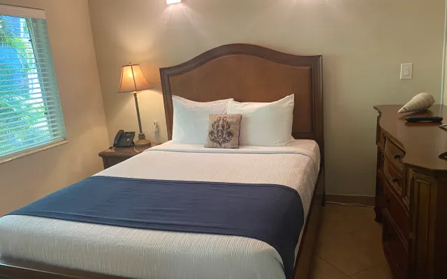 Kleines Hotelzimmer mit Queensbett - Boutique-Hotel in zentraler Lage