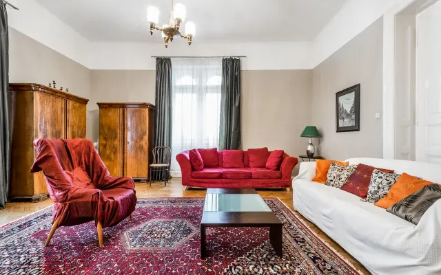 Fantastic flat for 12 with 3 baths