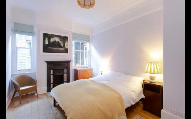 Fabulous Private Room in Palmers Green near station