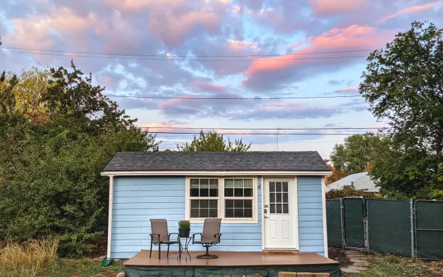 200 ft2 Tiny House nel cuore di SLC Cortile recintato, cani benvenuti!