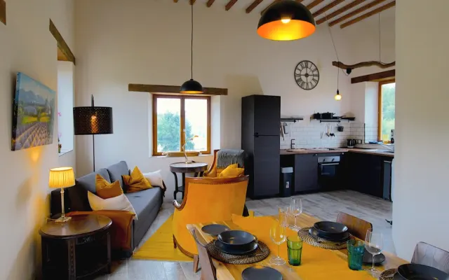 Walnut Lodge, eine umgebaute Scheune mit zwei Schlafzimmern in Südwestf