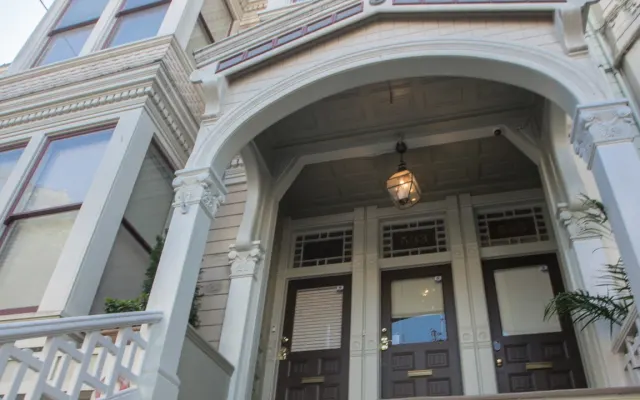 Stay in Victorian Home Central SF - Close to Castro, Subway and Bus