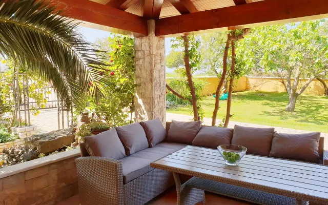 Luxus-Wohnung Marin mit Garten & Grill in der Nähe von Stränden, Pomer 
