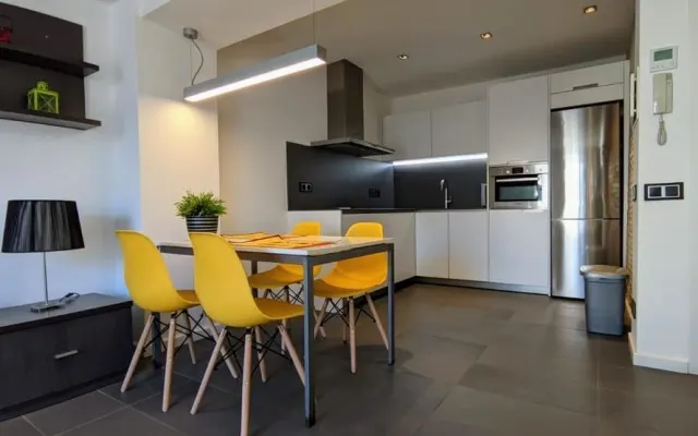 BIG TERRACE CENTRAL PENTHOUSE, NICE AND MODERN, 2 min FROM THE BEACH