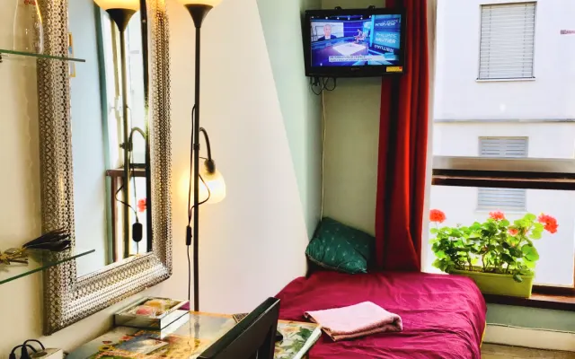 PARIS CENTRE MASSAGE OK IN DER NÄHE VON MONTMARTRE & GARE DU NORD/EST