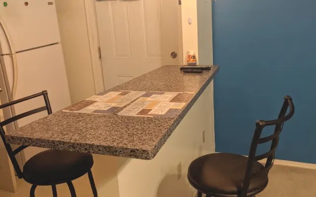 Bonita suite de sogro no 2o andar com estacionamento na rua/wifi