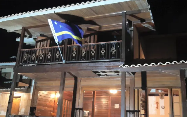2 Ropa opcional Island House Curacao comodidad habitación, piscina y...