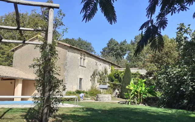 Le Clos des Pierres, charming accommodation