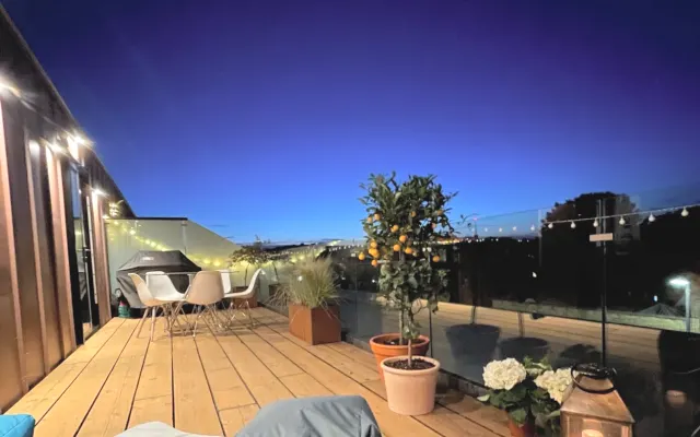 Crouch End - Stunning Double Bedroom in luxury Penthouse