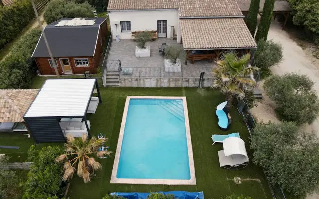 Villa à 3mn d'Uzès, avec piscine et salle de sport