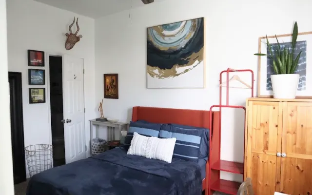 Hidden Gem Privatzimmer mit Bad und Küche