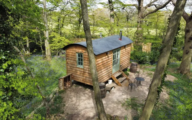Bluebell shepherds hut