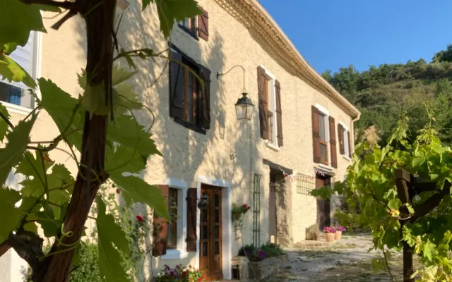 Chambres d'hotes double/twin room au coeur du Pays Cathares-