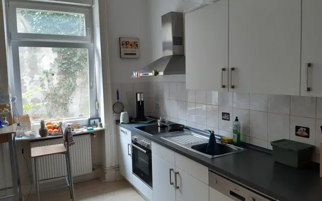 Pequeña habitación modesta en Wiesbaden/Ciudad