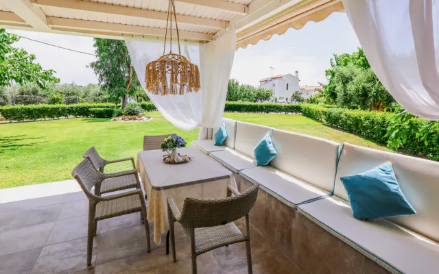Anemi Beach Villa