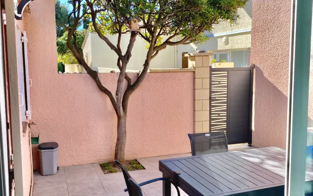 Casa com 2 quartos e terraço