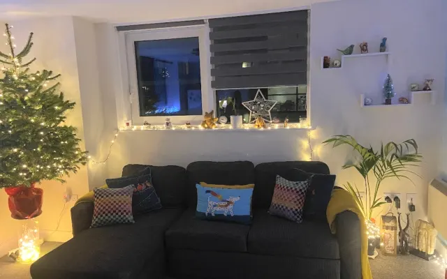 Hübsches Privatzimmer in der Nähe des Chelsea Harbour