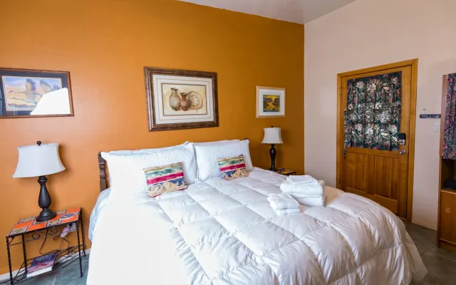 Roadrunner Room