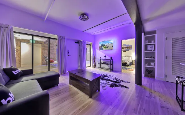  Rare 1 BR au coeur de DT B'Ham avec vue sur les toits
