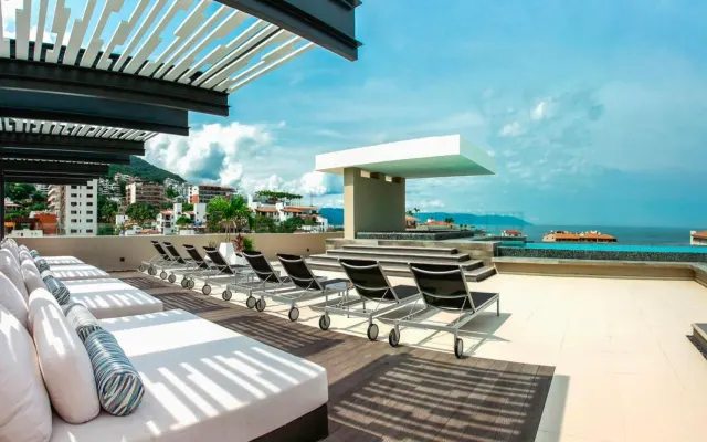Loft268, Balkon mit Meerblick, luxuriöser Pool/Spa auf dem Dach...