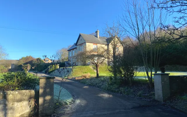 Mews Cottage in Manor House estate near Salisbury & Stonehenge