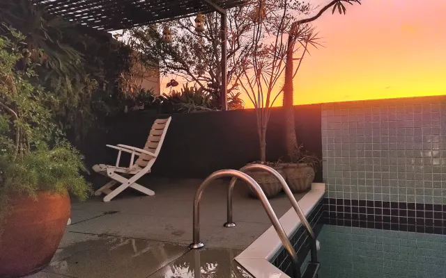Piscine privée sur le toit à Santa Cecília
