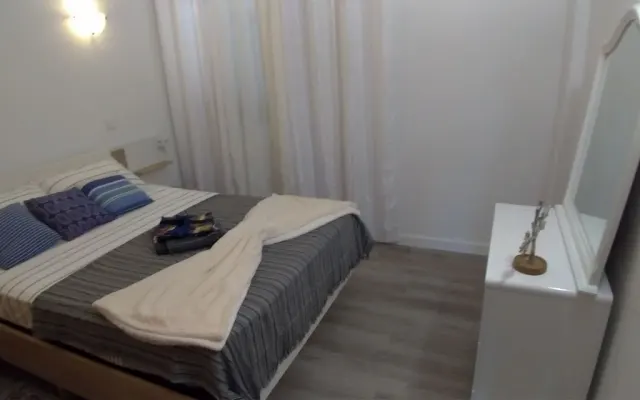 Chambre double dans un appartement.