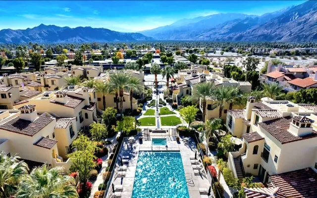 Palm Springs Stadthaus mit Dachterrasse und Panoramablick