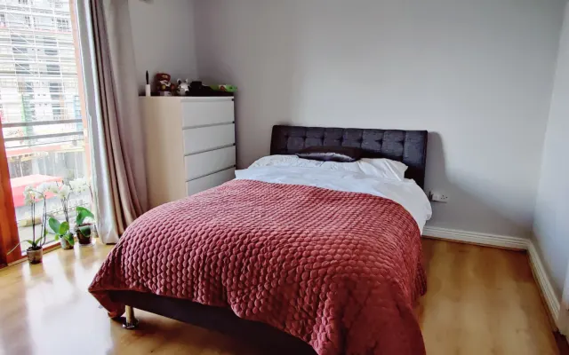 Chambre double privée avec balcon