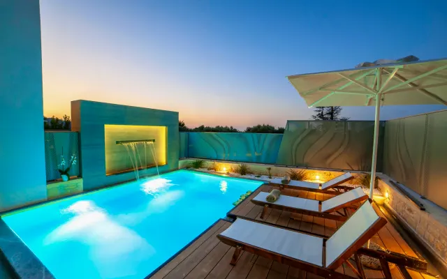 Perla Villen mit privatem Pool