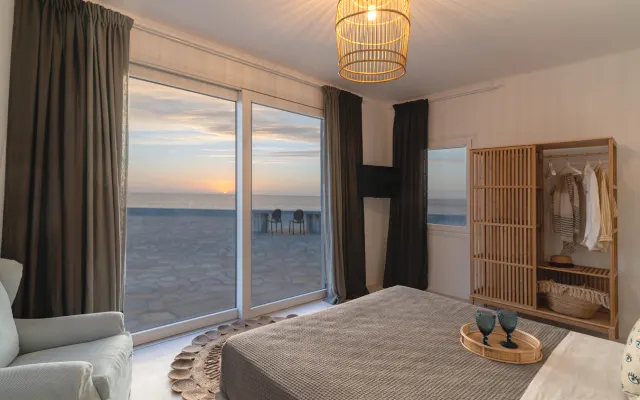 Villa Meliona | Neo-traditionelles Steinhaus am Meer mit epischen...