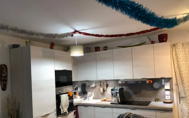 room for rent in shared apartment
