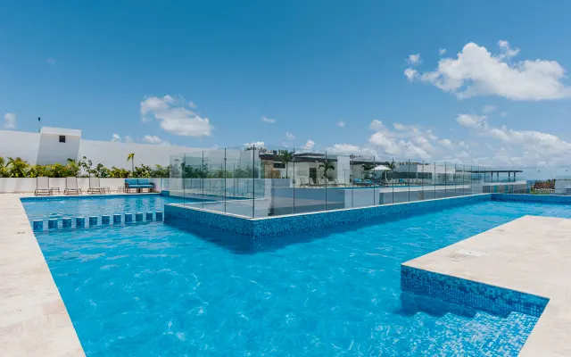 Private room in the heart of Playa, Condo IPANA Brand new, High speed...