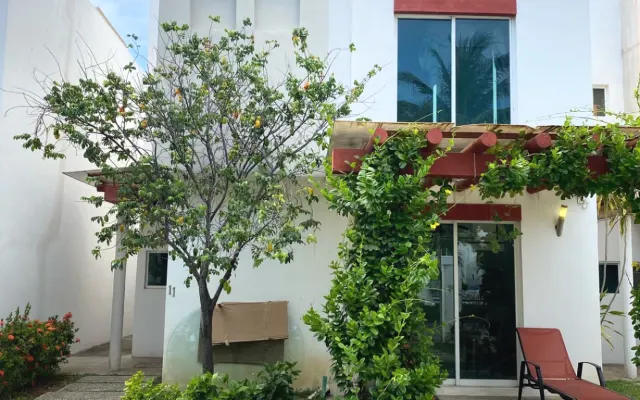 Villa moderna e privata nella migliore zona di Acapulco Diamante