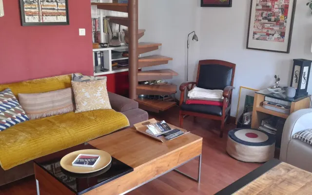 Hochparterre-Schlafzimmer in 70m2 Wohnung mit Terrasse von 10m2