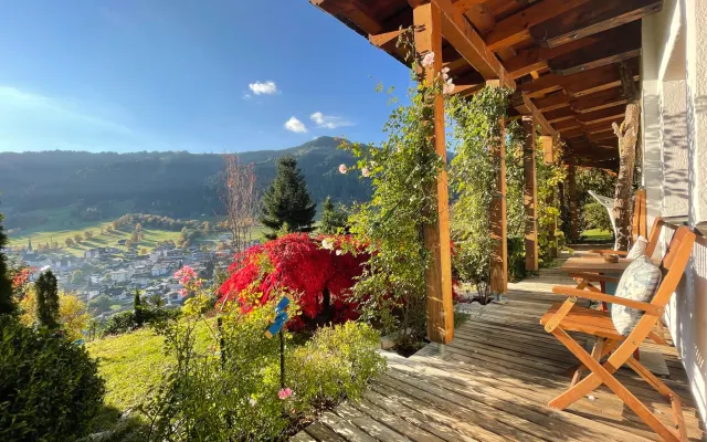 Biohausatelierwohnung mit traumhaften Bergblick