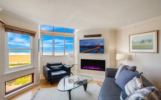 OCEANFRONT UPSCALE condominio, balcón, ascensor, VIEW