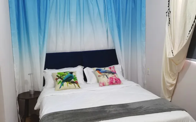 Seeblick Schlafzimmer 2 - Queen Bett