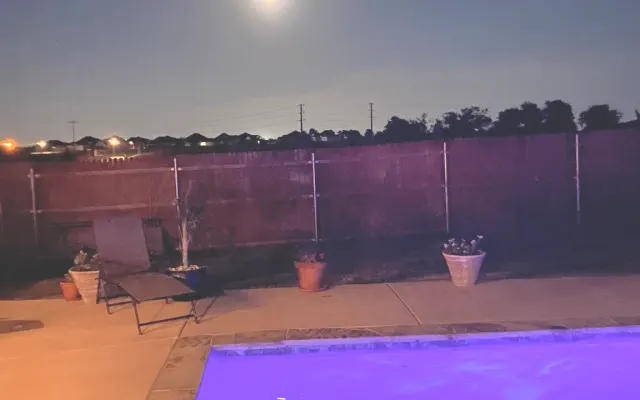 Casa suburbana - spazio tranquillo con piscina e vasca idromassaggio...