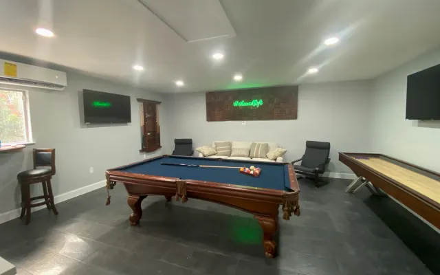 Belle maison avec piscine chauffée / bain à remous et spa - Jeux...