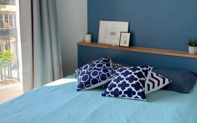 1 BedRoom in cosy apartment 40m2 with Eiffel Tower view (Voltaire)
